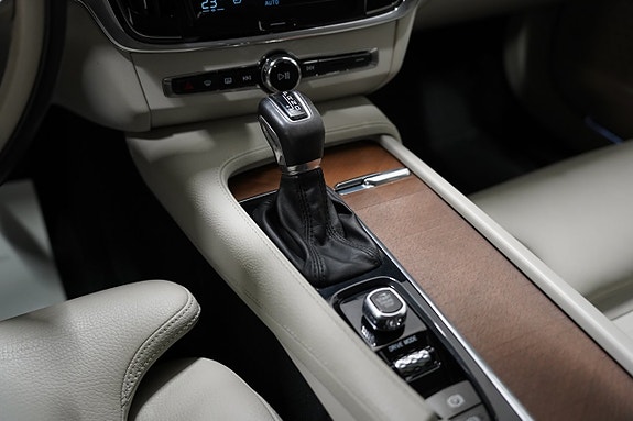 Volvo V90 14 of 25