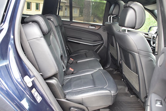 Mercedes-Benz GLS500 11 of 30