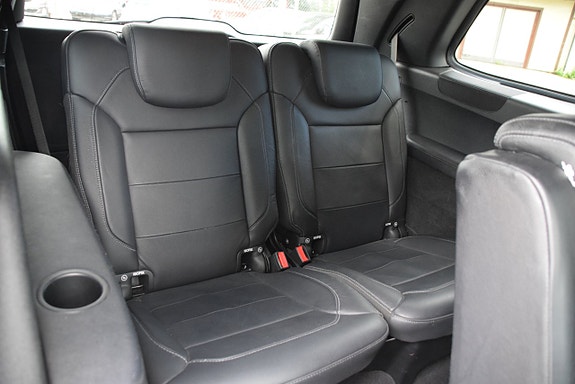 Mercedes-Benz GLS500 12 of 30