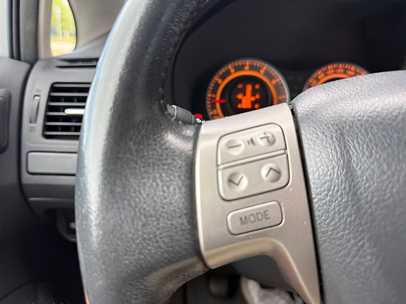 Toyota Auris 19 of 19