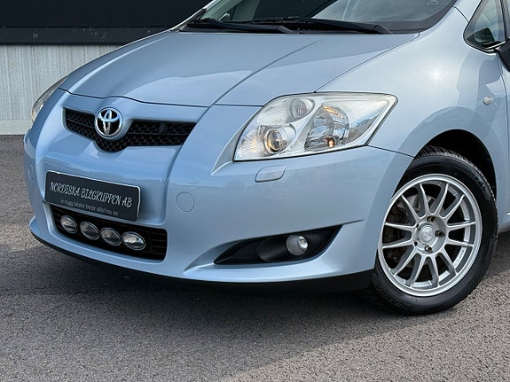Toyota Auris 3 of 19