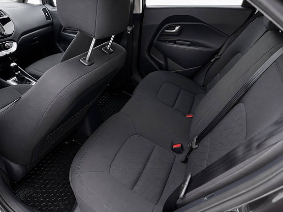 Kia Rio 9 of 12