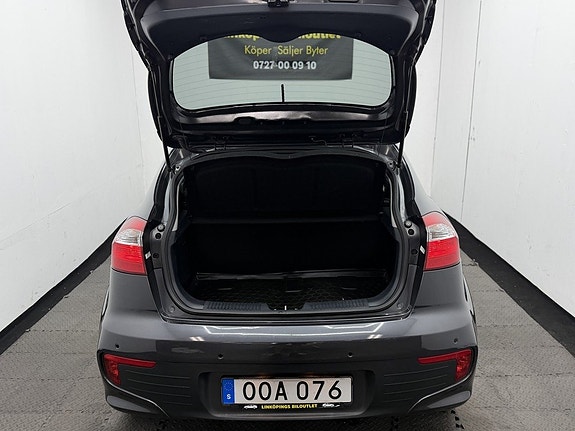 Kia Rio 7 of 12