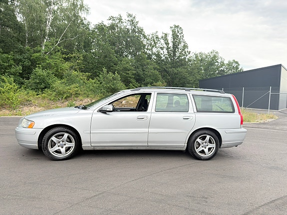 Volvo V70 4 of 8