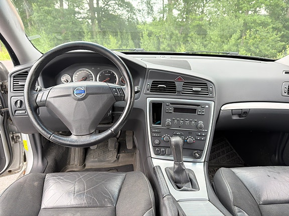 Volvo V70 8 of 8