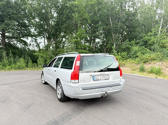 Volvo V70 5 of 8