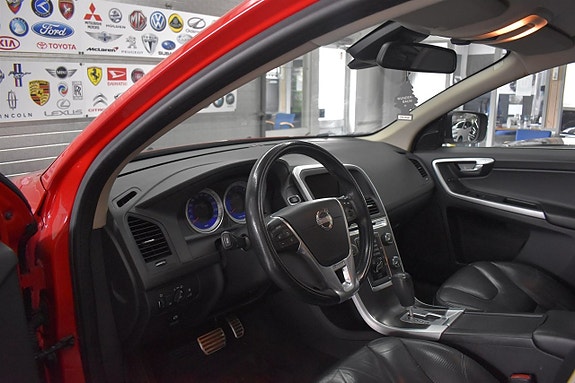 Volvo XC60 4 of 16