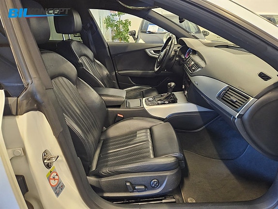 Audi A7 10 of 24