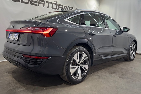 Audi Q8 6 of 26