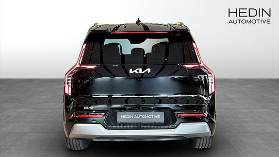Kia EV9 7 of 10