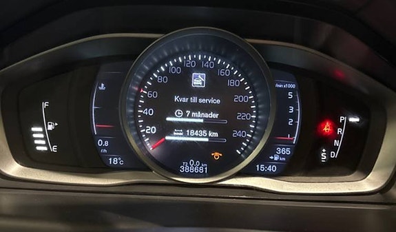 Volvo XC70 11 of 17