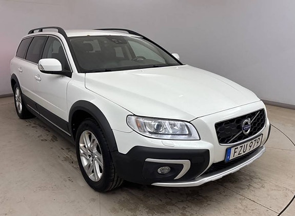 Volvo XC70 4 of 17