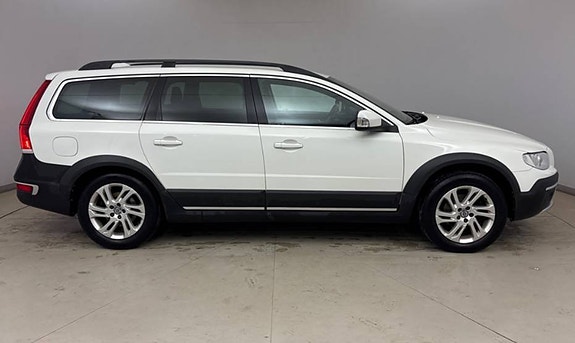 Volvo XC70 8 of 17