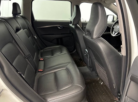 Volvo XC70 6 of 17