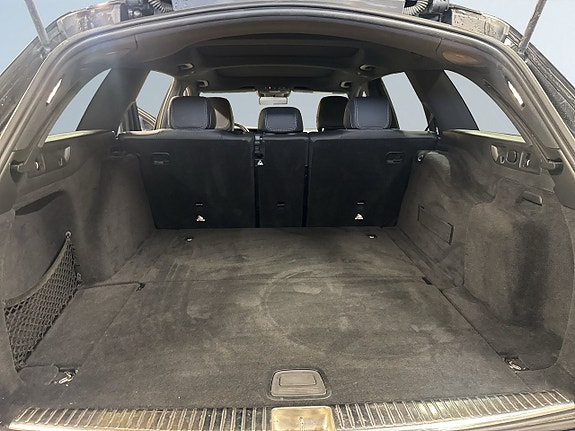 Mercedes-Benz E220 12 of 27
