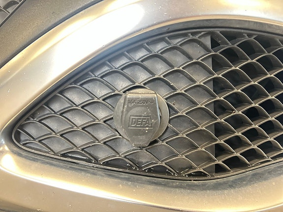 Mercedes-Benz E220 19 of 27