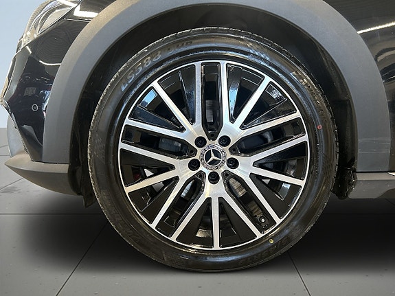 Mercedes-Benz E220 14 of 27