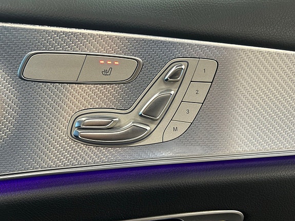 Mercedes-Benz E220 17 of 27