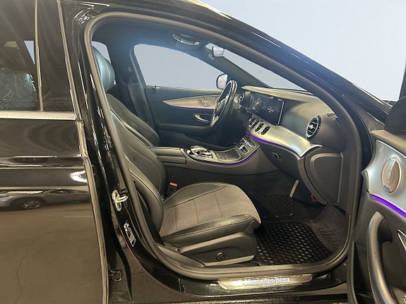 Mercedes-Benz E220 10 of 27