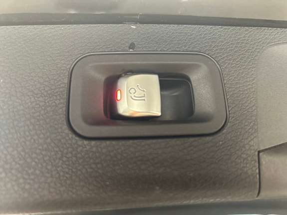 Mercedes-Benz E220 22 of 27