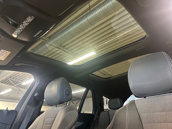 Mercedes-Benz E220 24 of 27