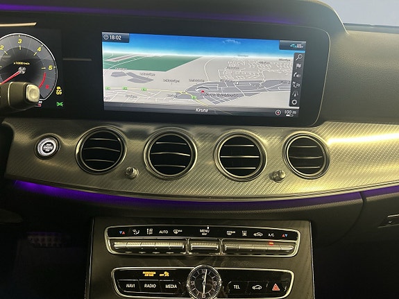 Mercedes-Benz E220 11 of 27