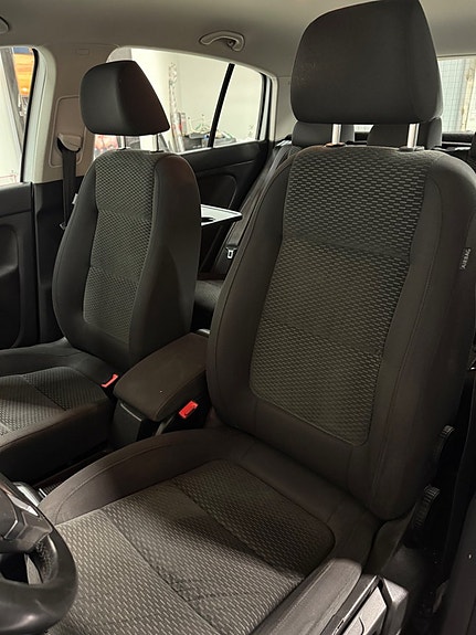 Volkswagen Golf Plus 16 of 17