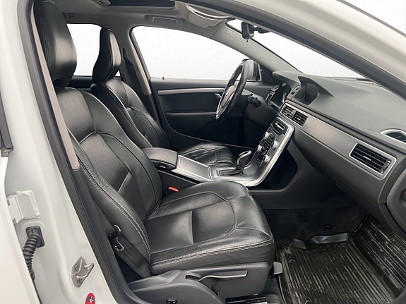 Volvo XC70 23 of 30