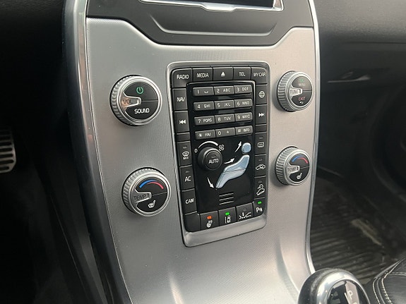 Volvo XC70 21 of 30