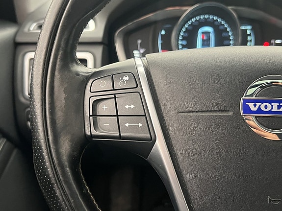 Volvo XC70 14 of 30