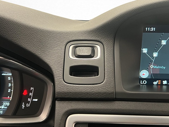 Volvo XC70 17 of 30