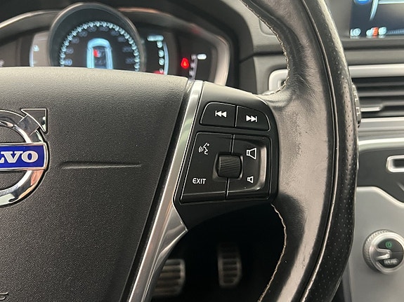 Volvo XC70 16 of 30