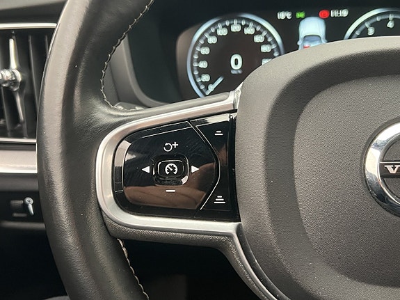 Volvo S60 14 of 30