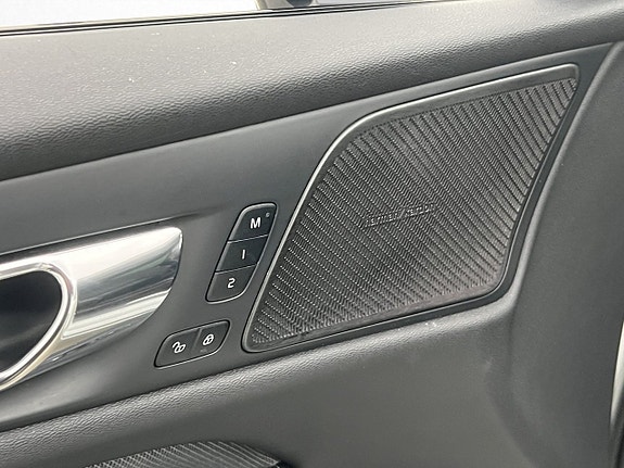 Volvo S60 12 of 30