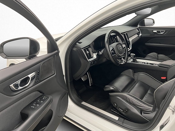Volvo S60 10 of 30