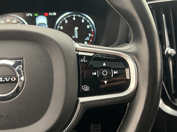 Volvo S60 16 of 30