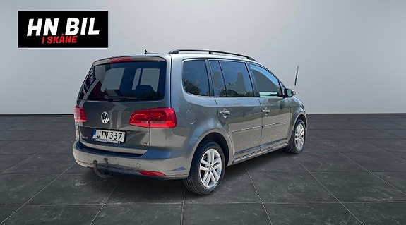 Volkswagen Touran 4 of 5