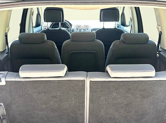 Volkswagen Touran 13 of 16