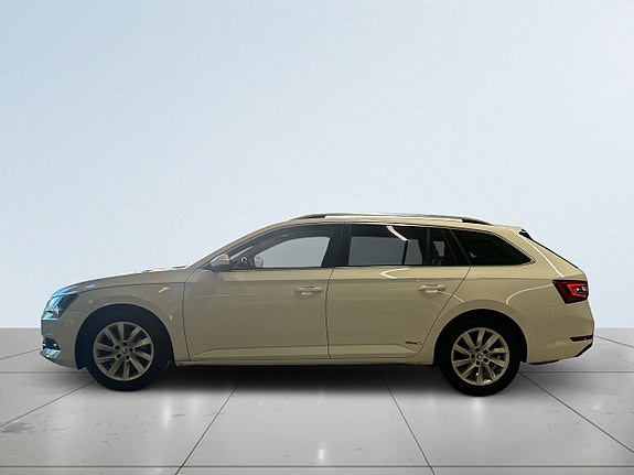Skoda Superb 4 of 5