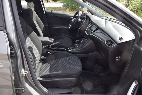 Opel Astra 9 of 21