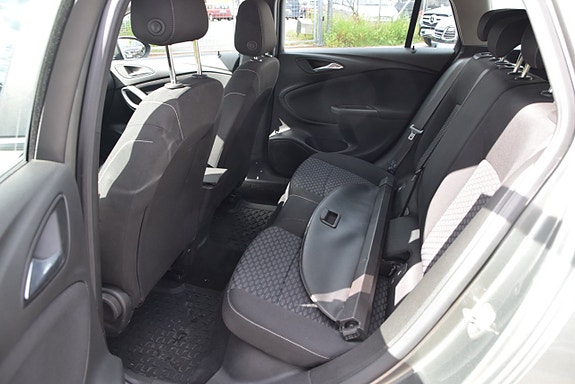 Opel Astra 10 of 21