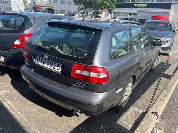 Volvo V40 4 of 4