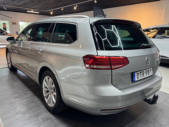Volkswagen Passat 4 of 5