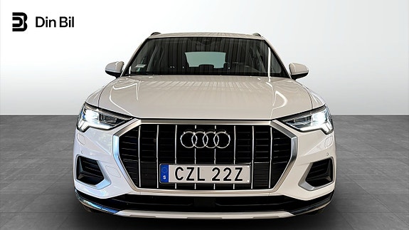 Audi Q3 4 of 5