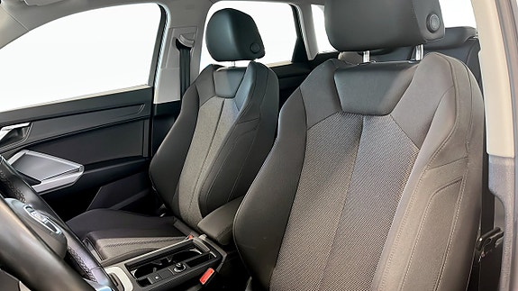 Audi Q3 9 of 15