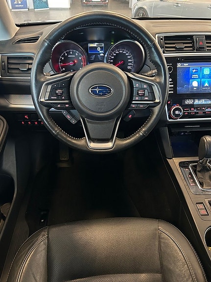 Subaru Outback 14 of 28