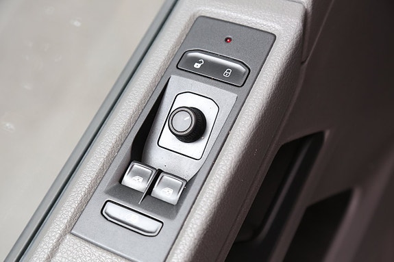 Volkswagen Transporter 12 of 30