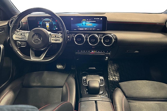 Mercedes-Benz A200 11 of 24