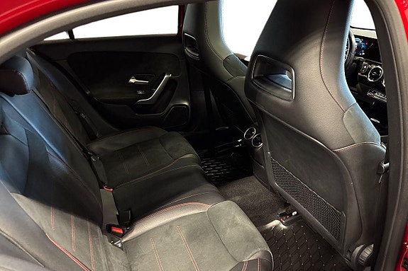 Mercedes-Benz A200 14 of 24