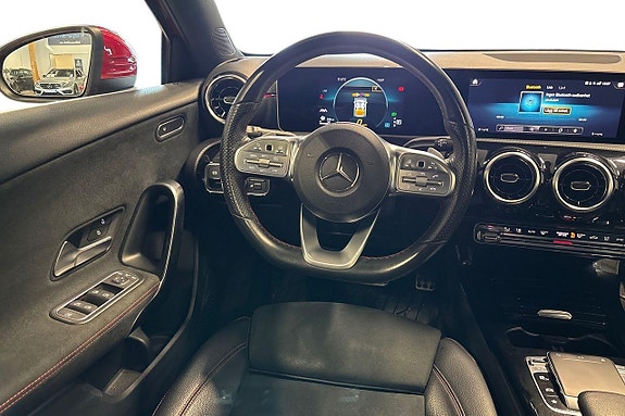 Mercedes-Benz A200 10 of 24